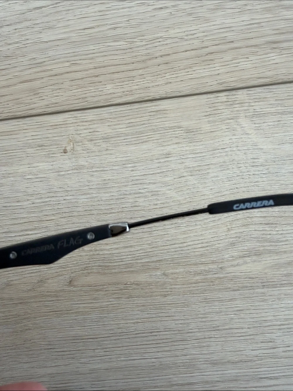Carrera sleek black